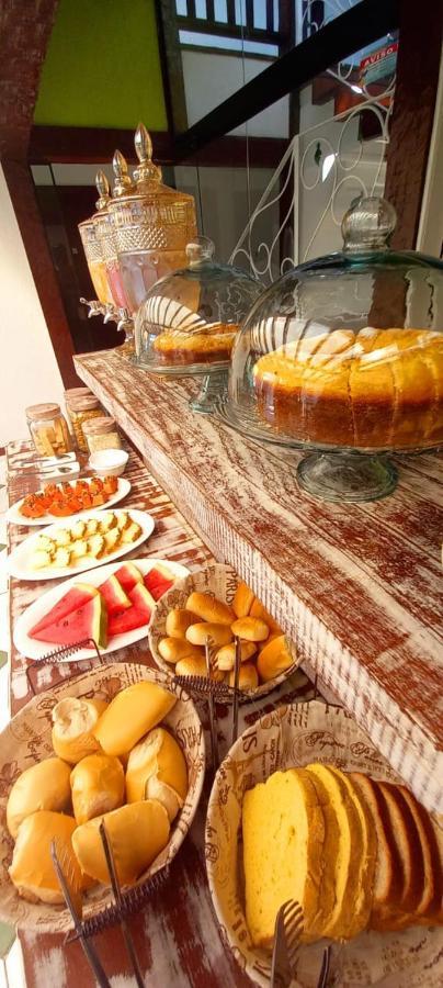 Bliss Hoteis Centro Búzios Eksteriør billede A selection of fruit and cake