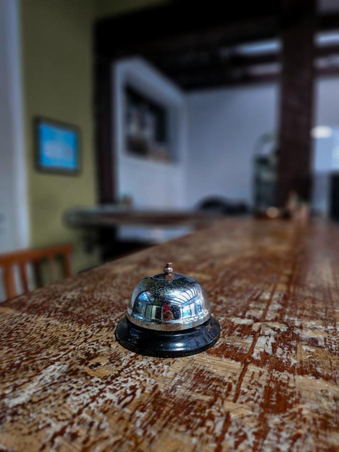 Bliss Hoteis Centro Búzios Eksteriør billede A hotel bell